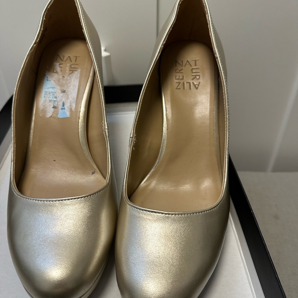 Naturalizer Metallic Gold Round-Toe Pumps